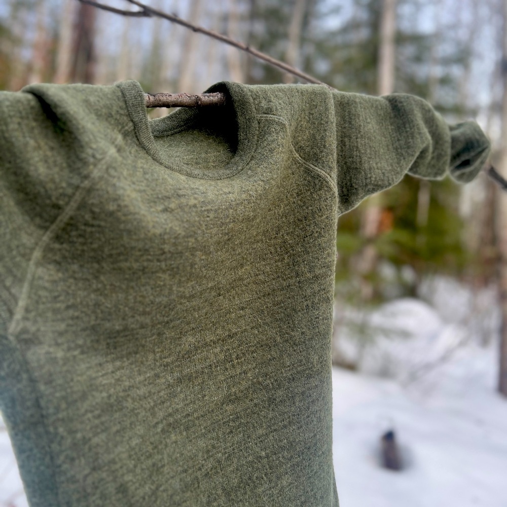 PAKA crew neck sweater